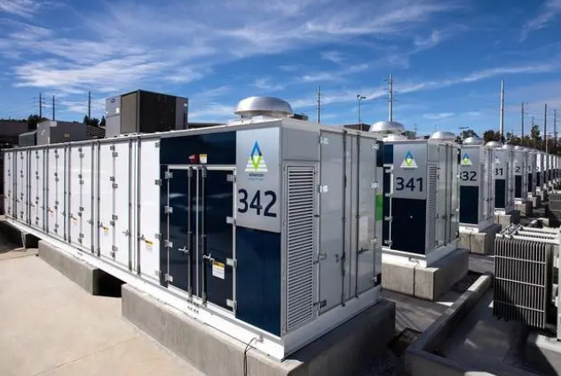 電力儲能技術(shù)崛起：應(yīng)對可再生能源挑戰(zhàn)，智能電網(wǎng)愿景成真